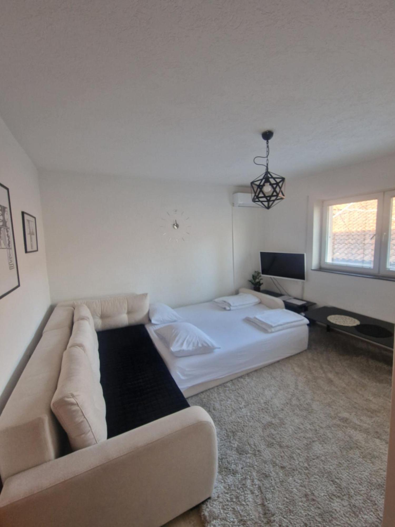 Apartments Natural And Bungalows 2 Sarajevo Room photo